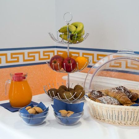 ליפארי Odysseus Hotel מראה חיצוני תמונה