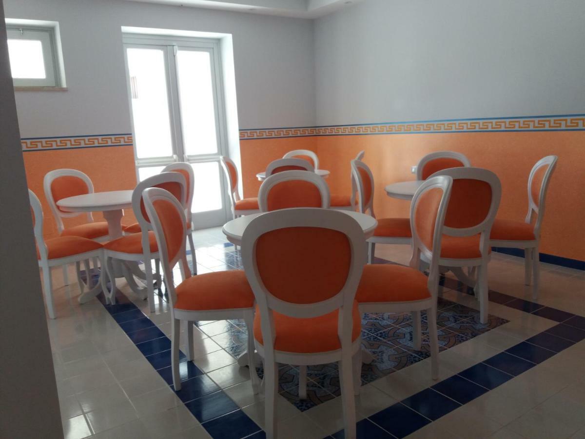 ליפארי Odysseus Hotel מראה חיצוני תמונה