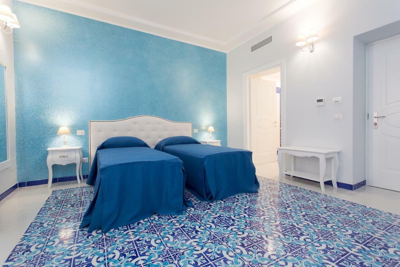 ליפארי Odysseus Hotel מראה חיצוני תמונה