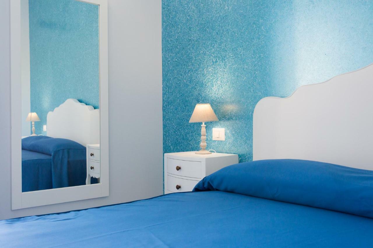 ליפארי Odysseus Hotel מראה חיצוני תמונה