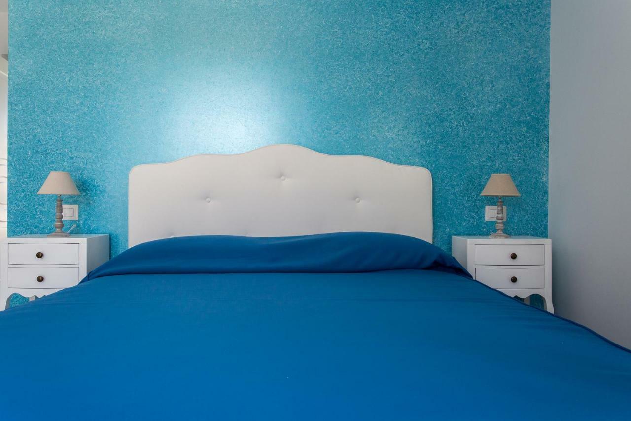ליפארי Odysseus Hotel מראה חיצוני תמונה