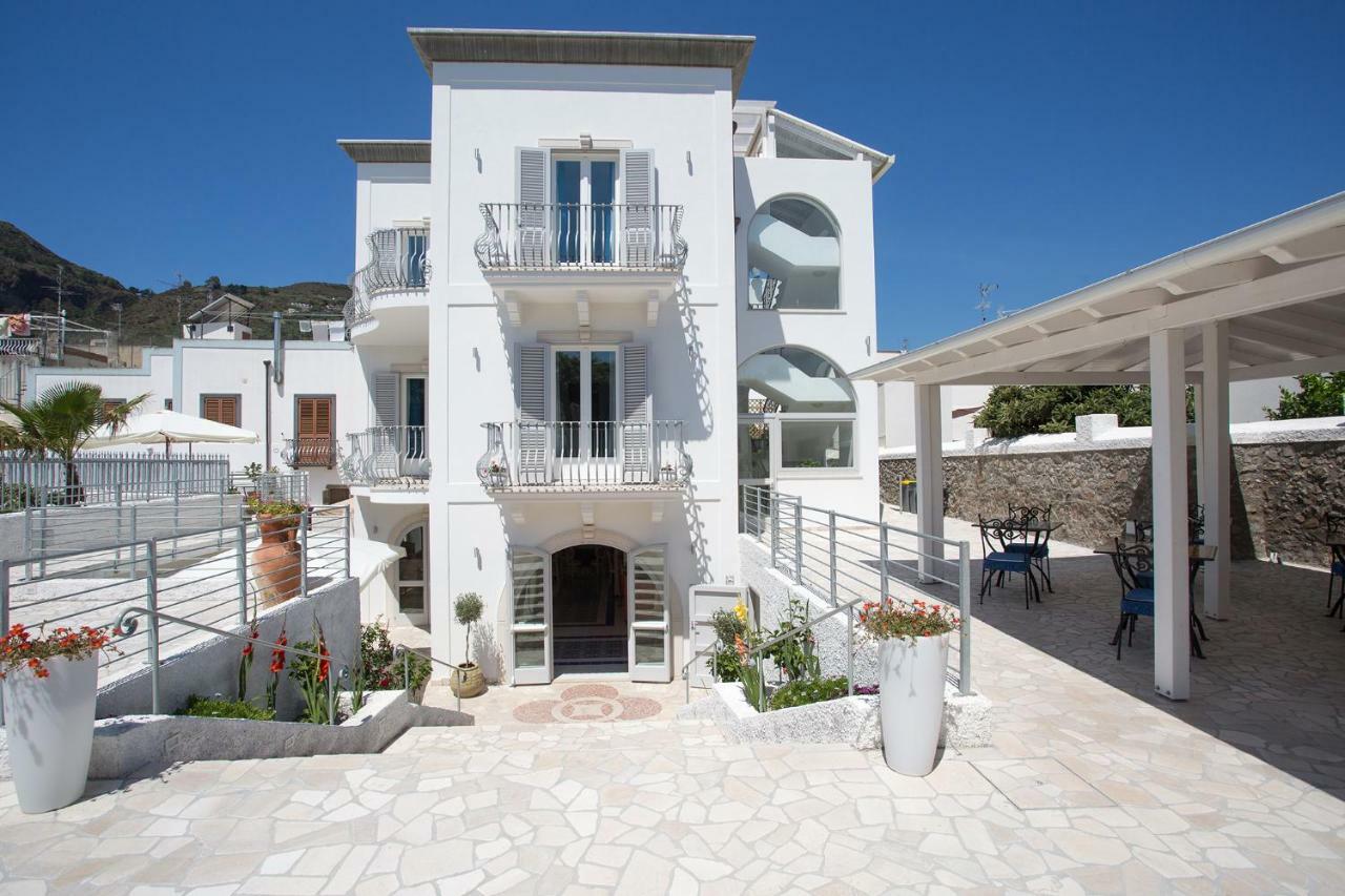ליפארי Odysseus Hotel מראה חיצוני תמונה