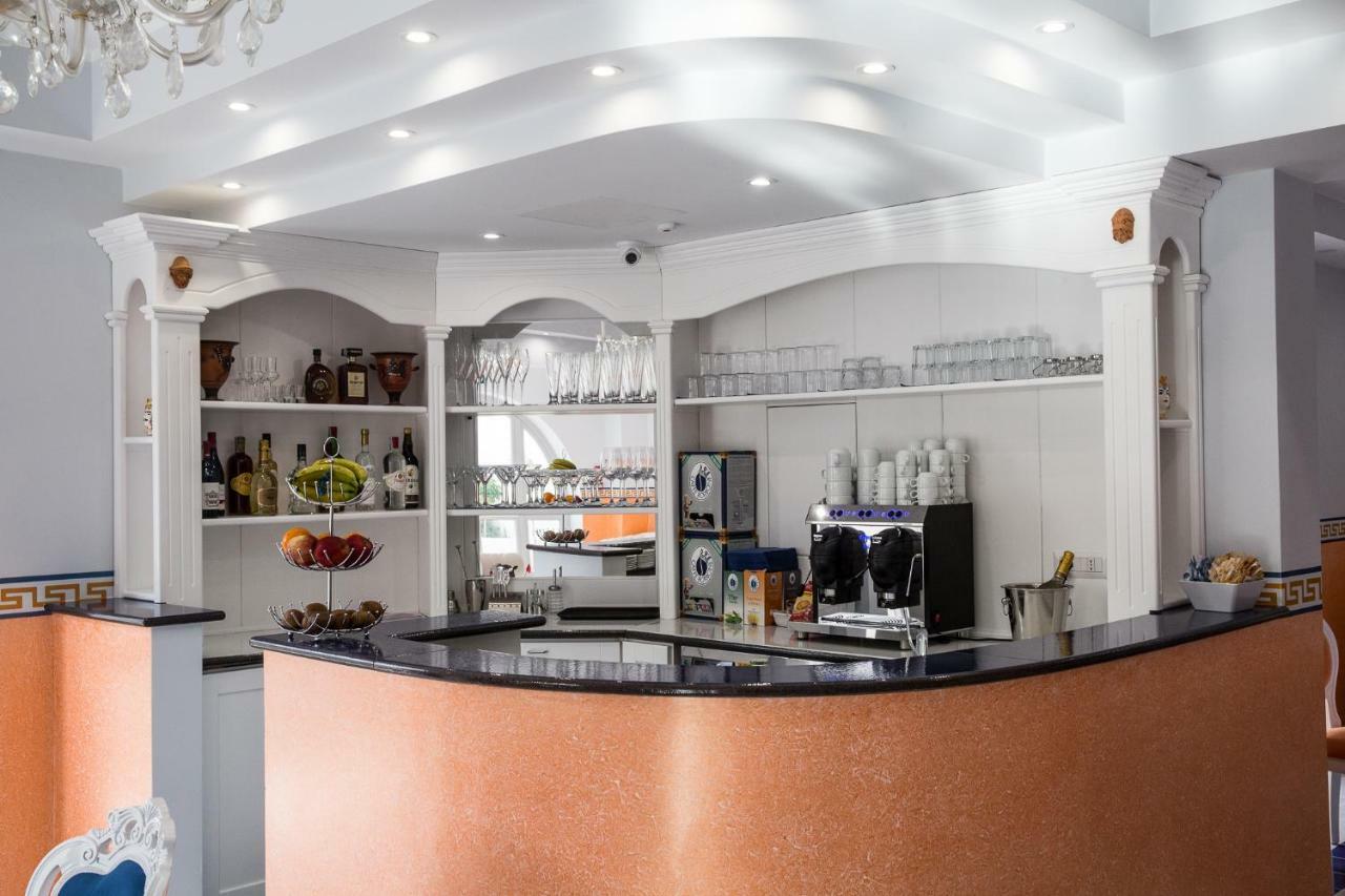 ליפארי Odysseus Hotel מראה חיצוני תמונה