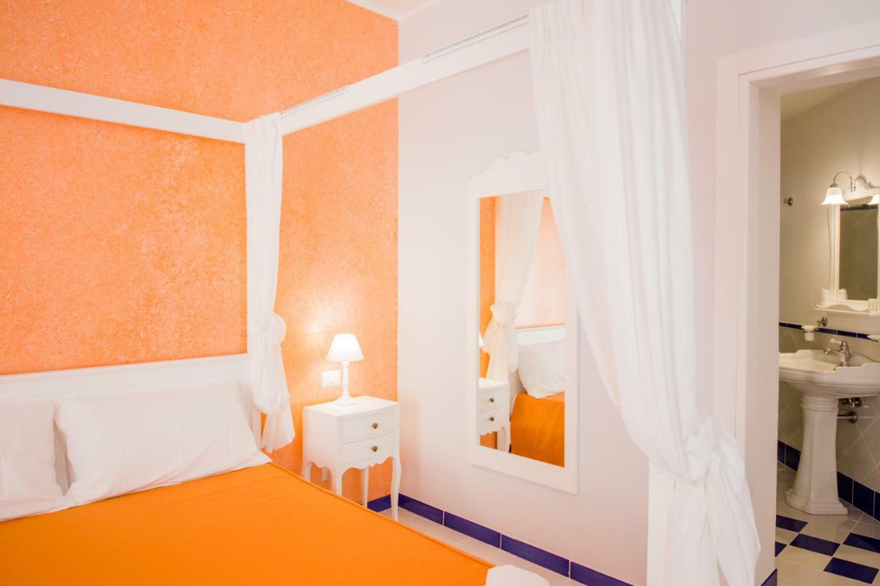 ליפארי Odysseus Hotel מראה חיצוני תמונה